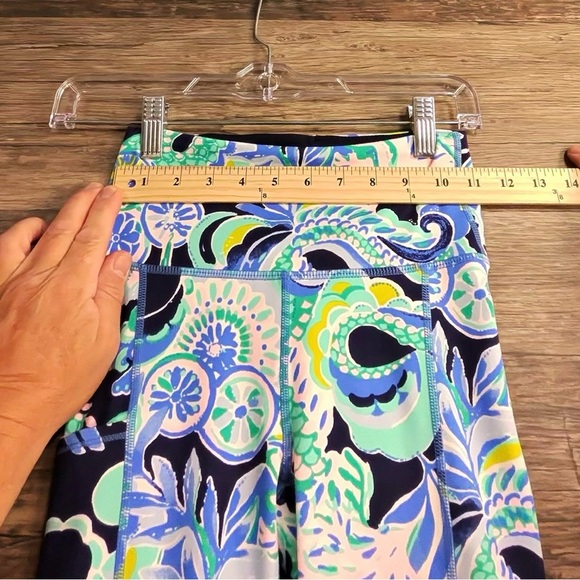 Lilly Pulitzer Luxletic Blue Multicolor Patterned Leggings - Picture 5 of 9